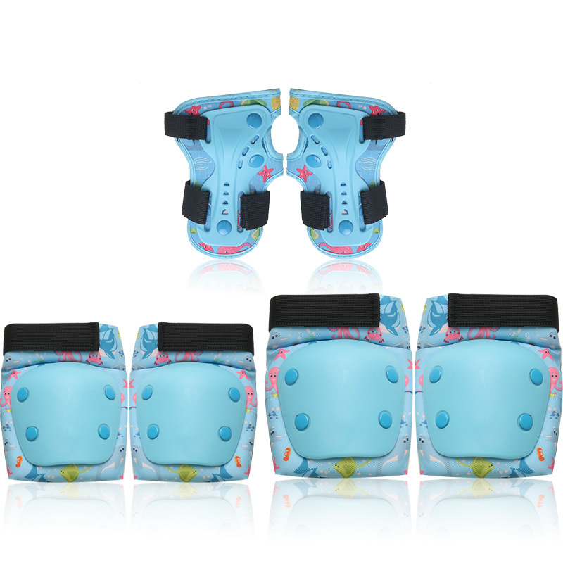 BLUE DOLPHINS. M